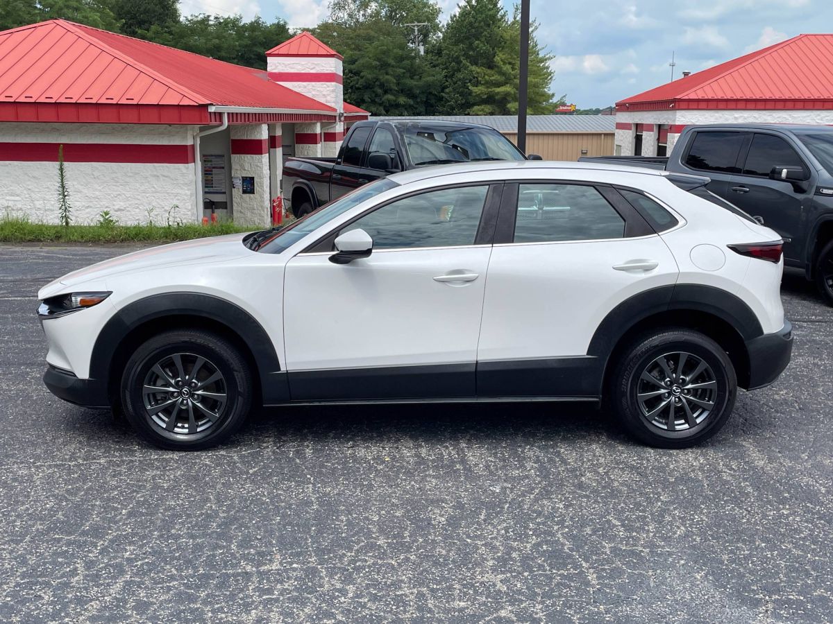View vehicle photo 3