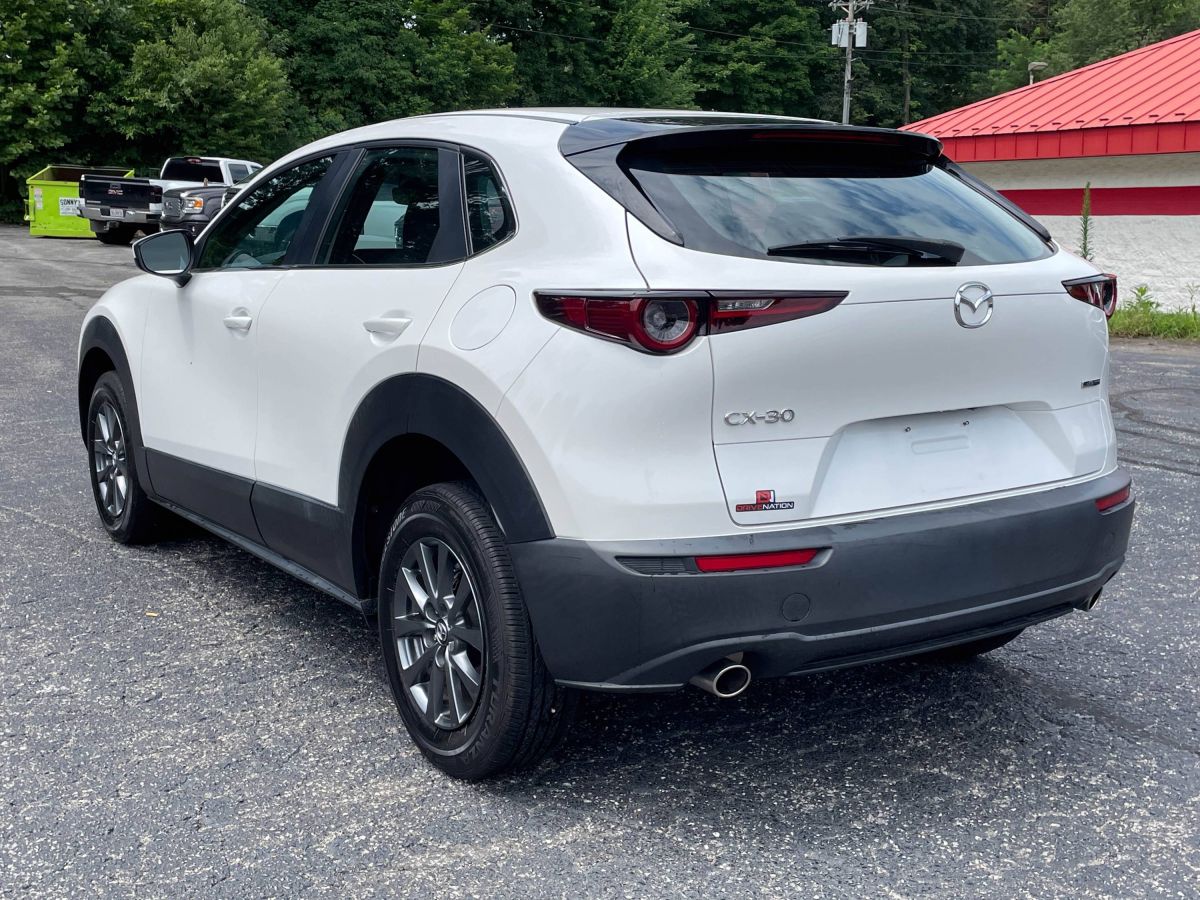 View vehicle photo 5