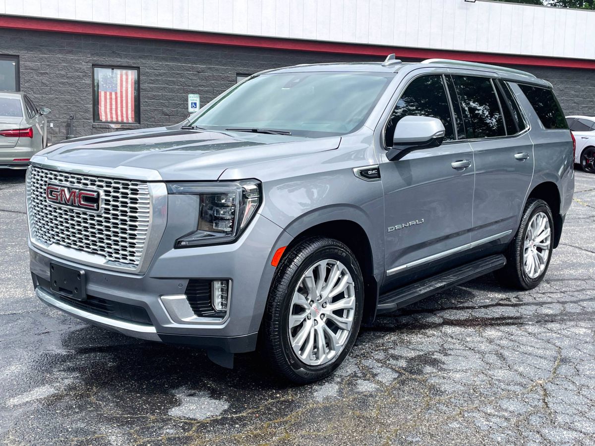 Gray 2022 GMC Yukon SUV / Crossover Four-Wheel Drive Automatic