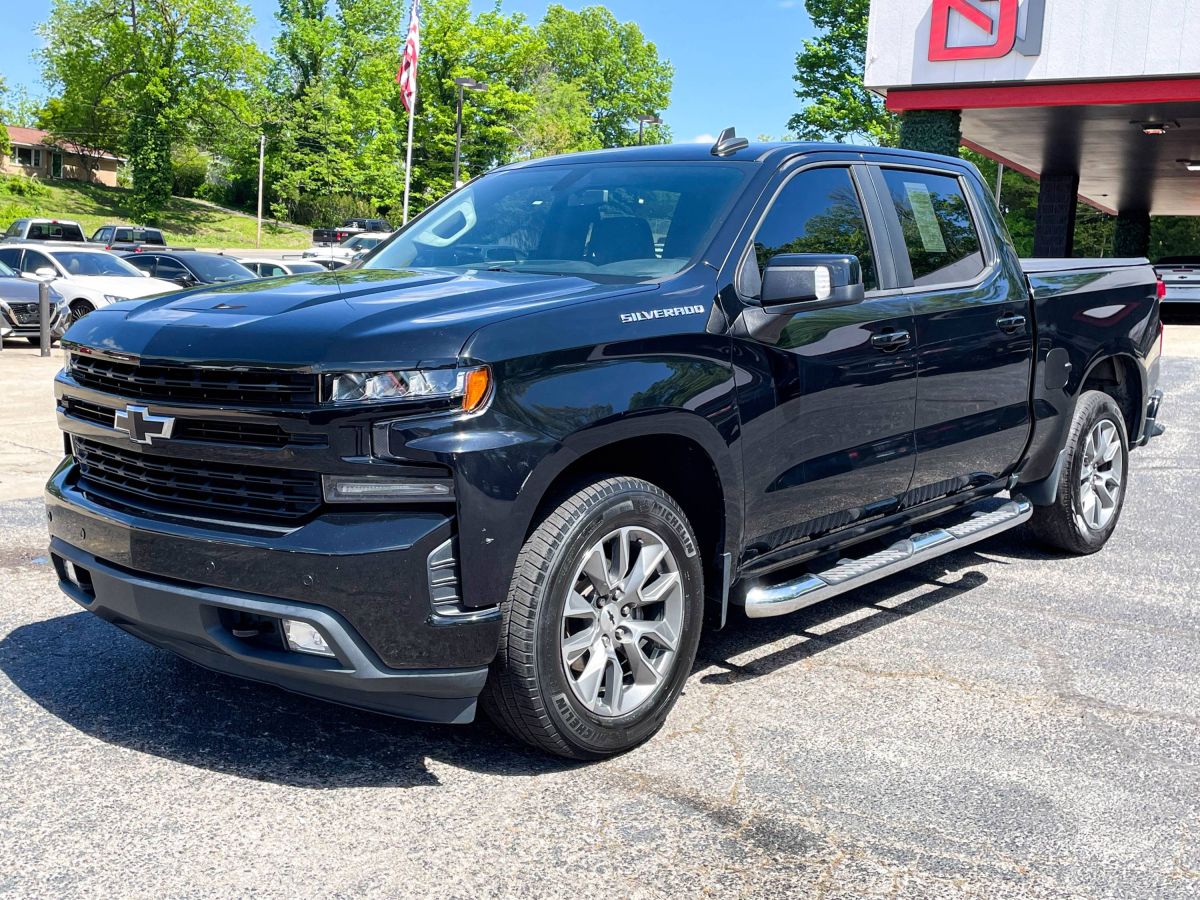 2019 Chevrolet Silverado 1500 RST Crew Cab Standard Box's photo