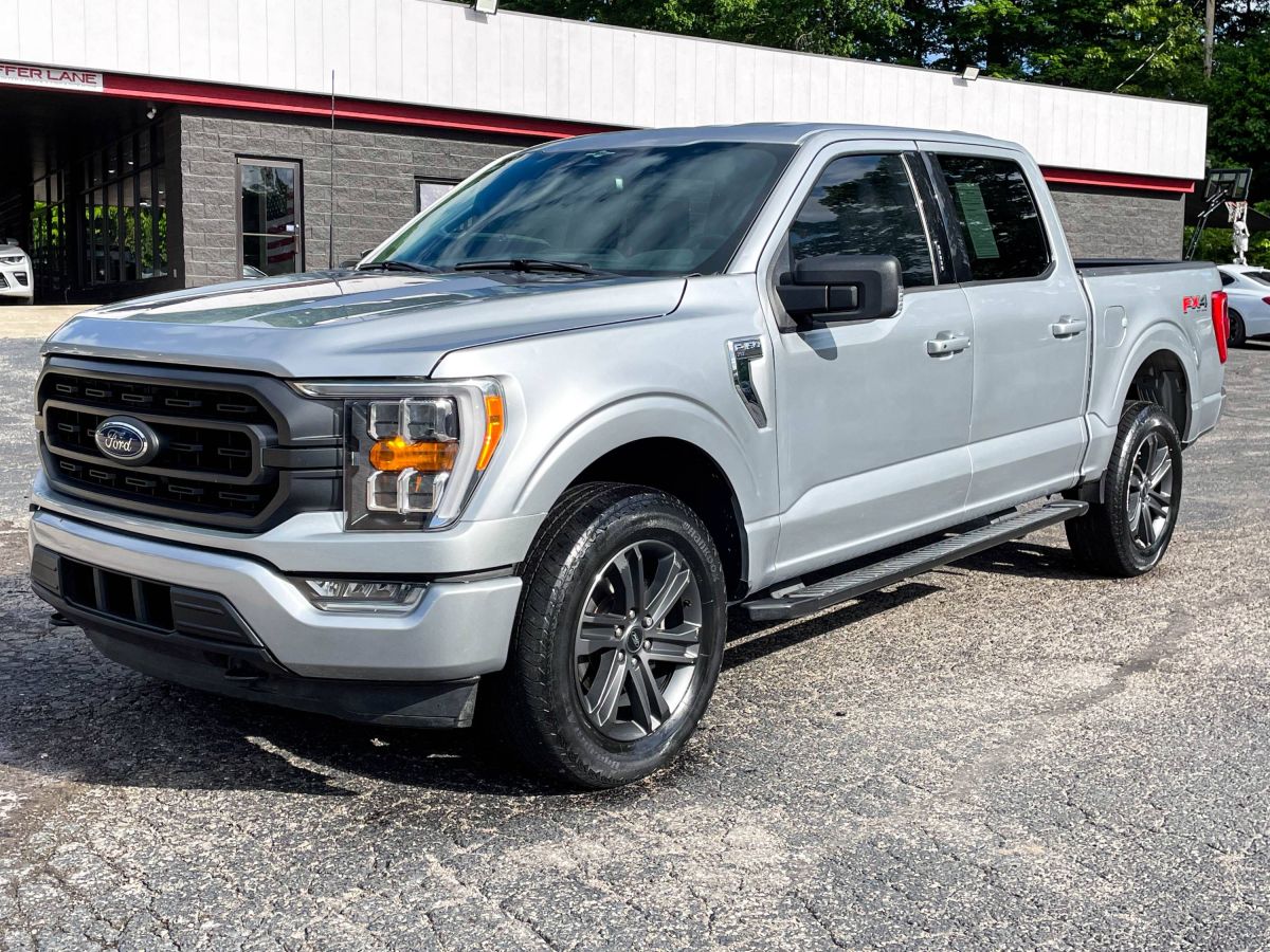 2023 Ford F-150 XLT 4x4 SuperCrew 5-1/2 Box's photo