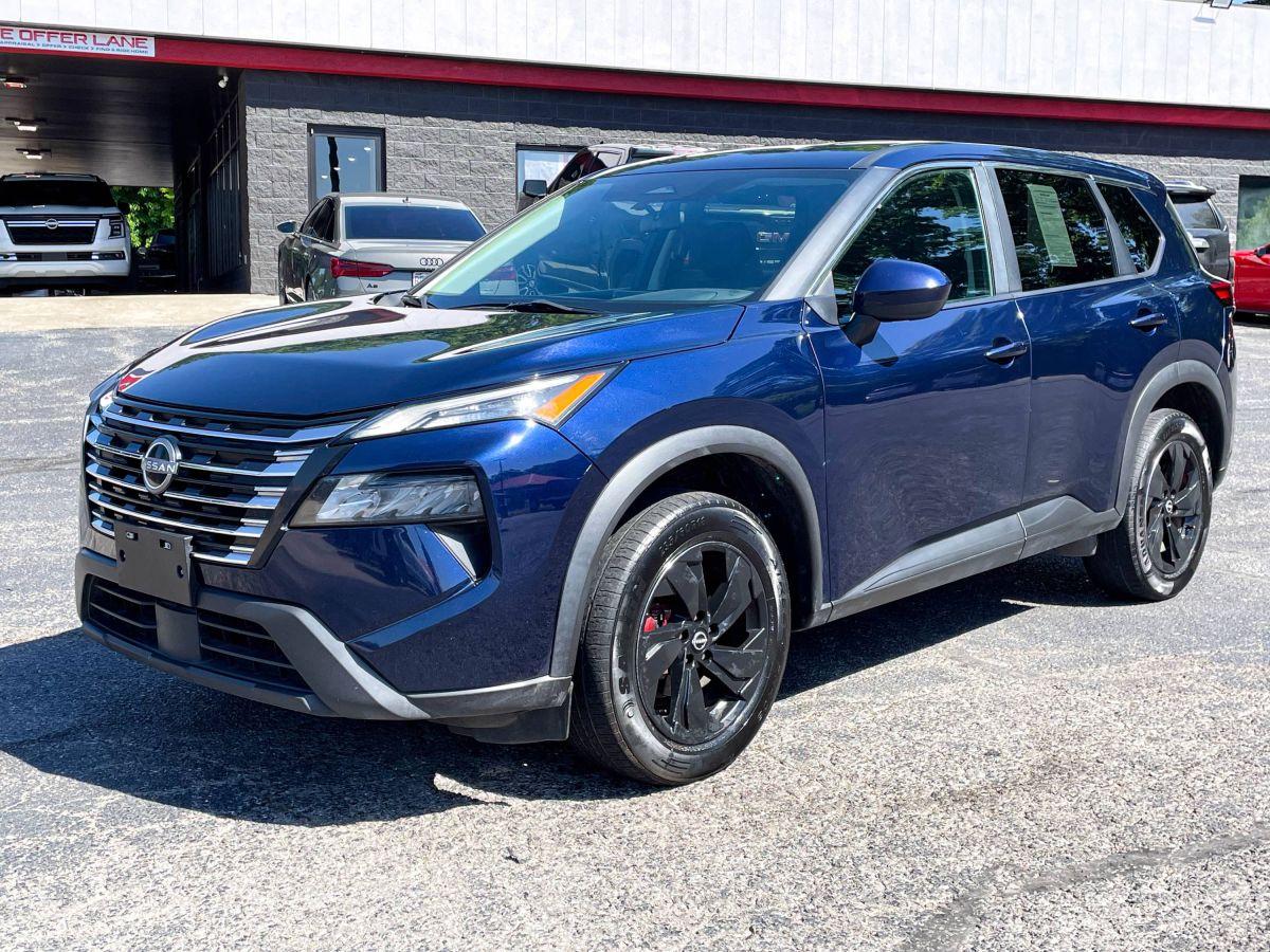 2024 Nissan Rogue SV FWD's photo