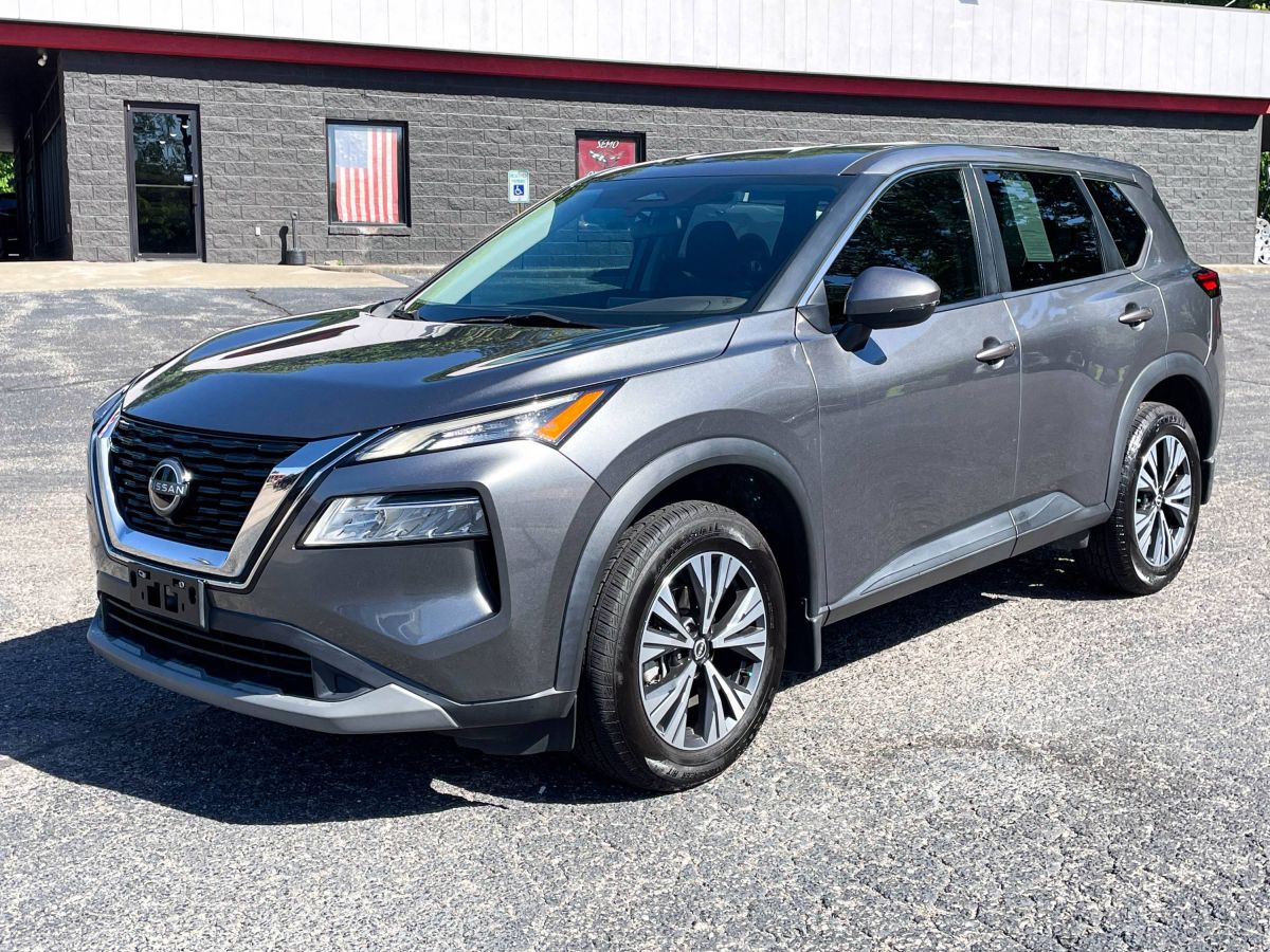 2022 Nissan Rogue SV FWD's photo