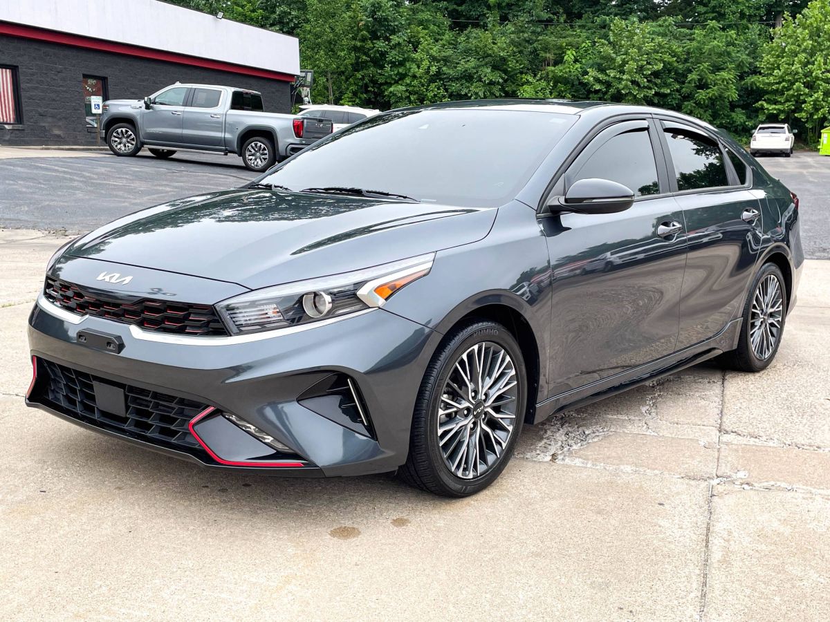 2023 Kia Forte GT-Line AT's photo