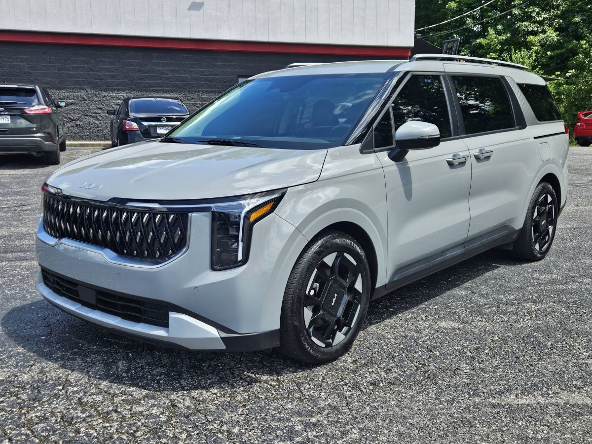2025 Kia Sedona EX's photo