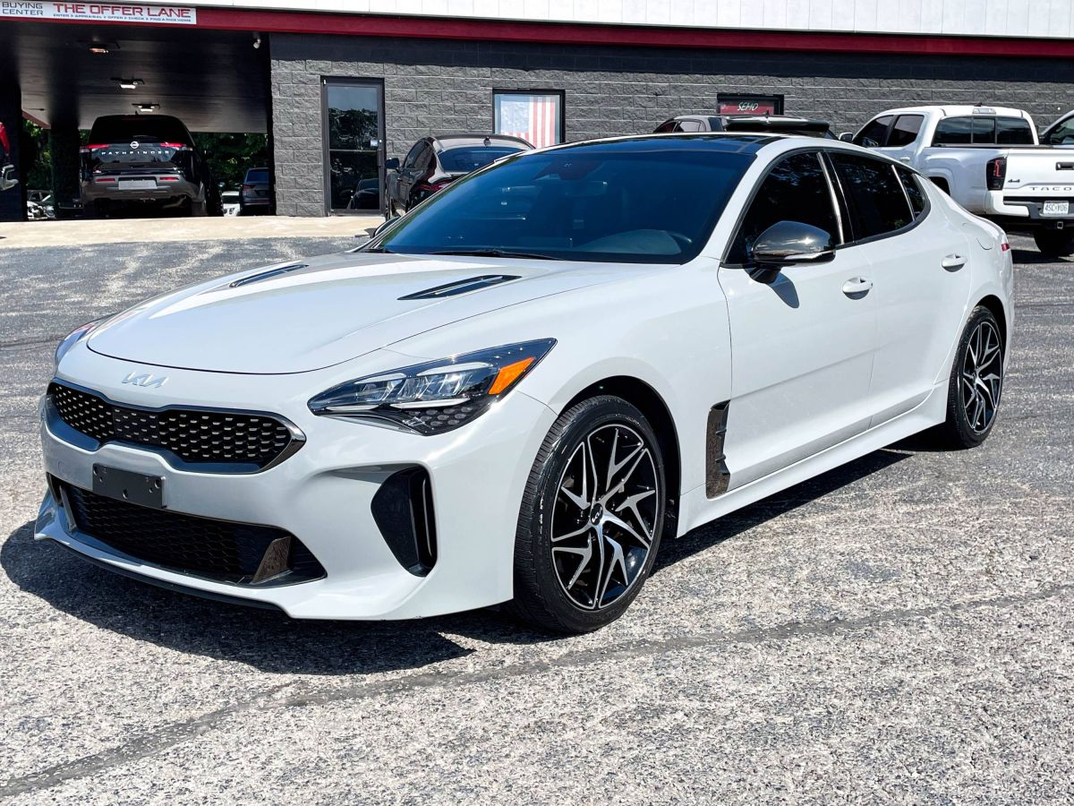 2023 Kia Stinger GT-Line's photo