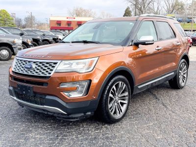 2017 Ford Explorer Platinum's photo